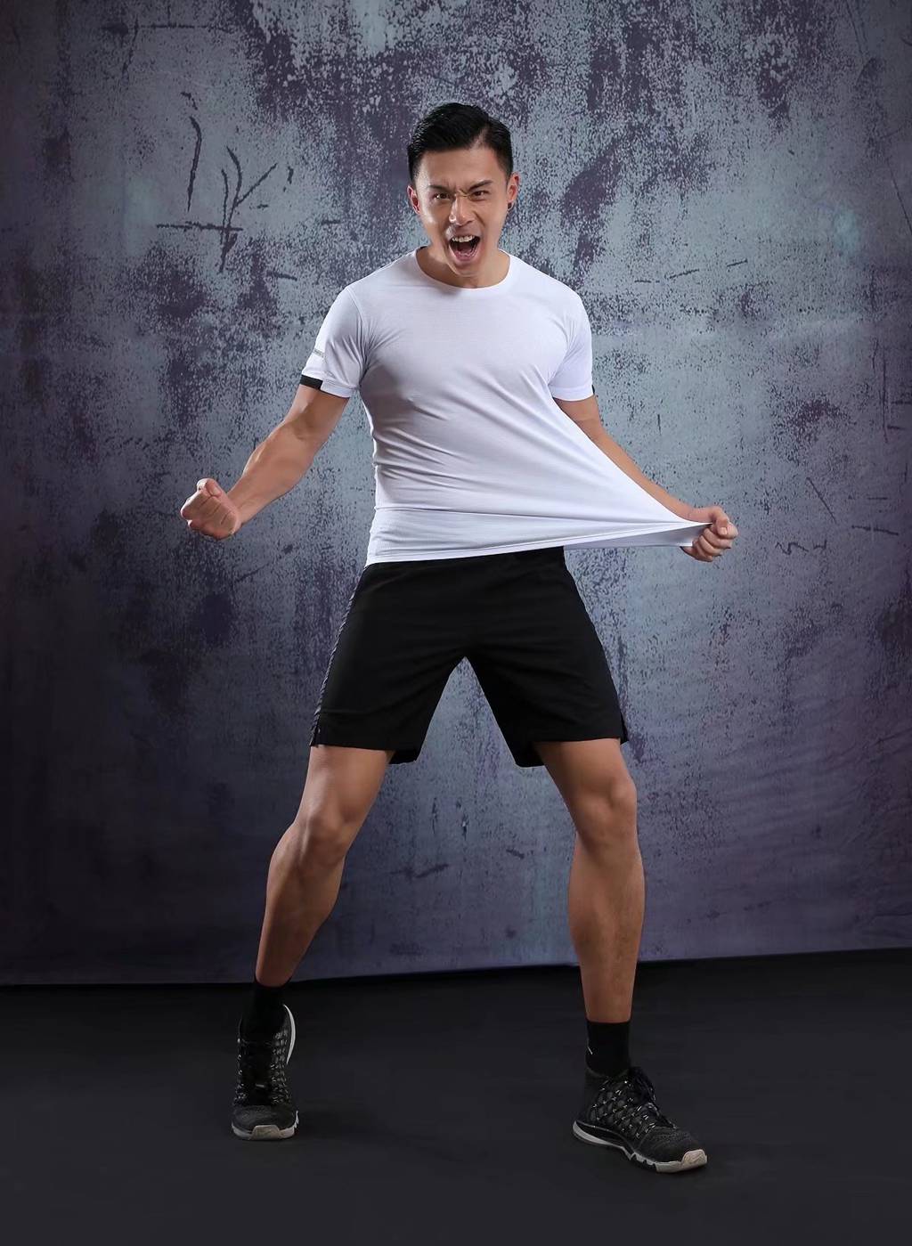 男装 运动速干T恤 潮流新款舒适快干弹力健身衣 白色