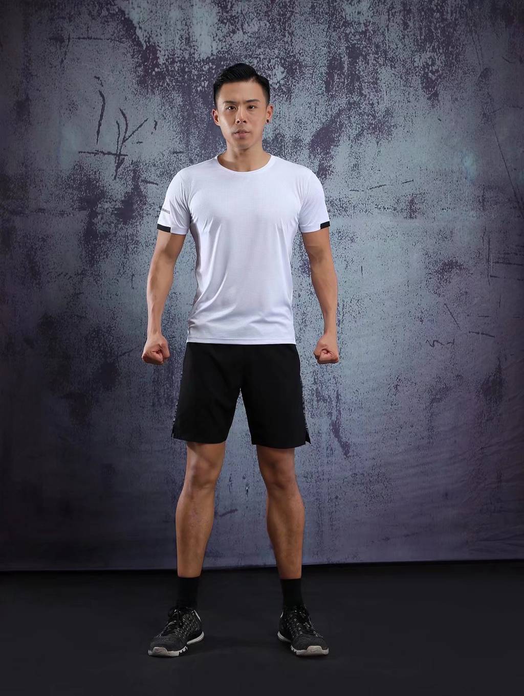 男装 运动速干T恤 潮流新款舒适快干弹力健身衣 白色