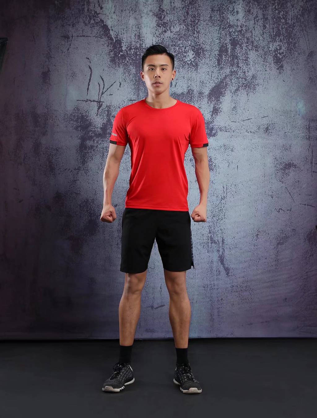 T恤衫定制需要注意什么细节?怎样选择面料?